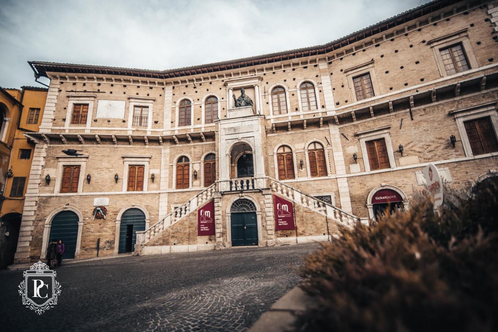 Hotel Palazzo Capparucci - Dimora Storica Fermo Exterior foto
