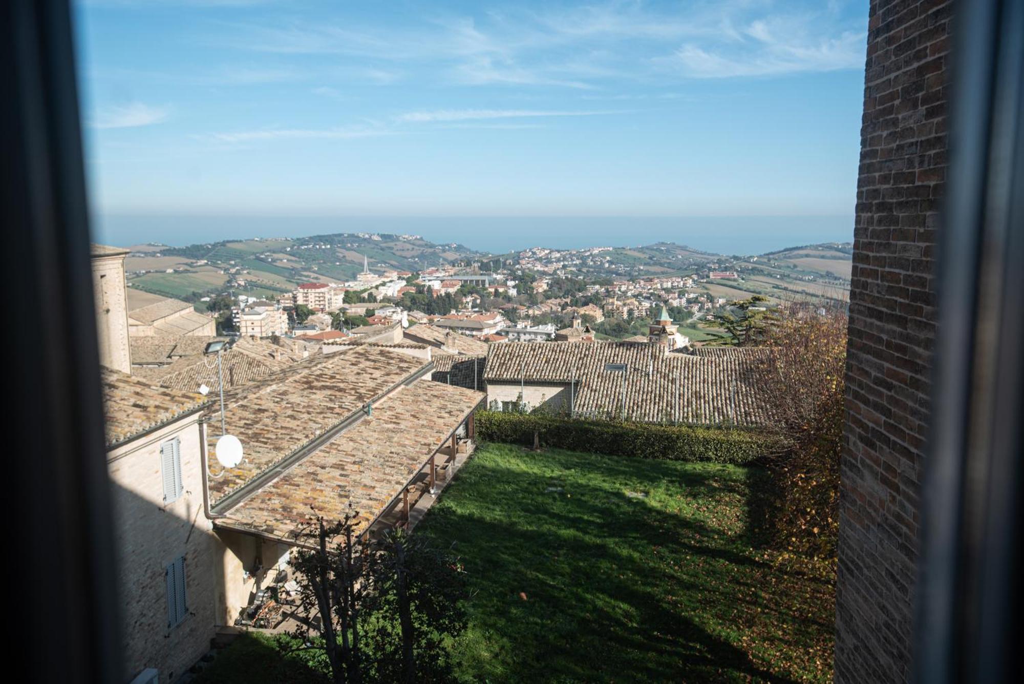 Hotel Palazzo Capparucci - Dimora Storica Fermo Exterior foto